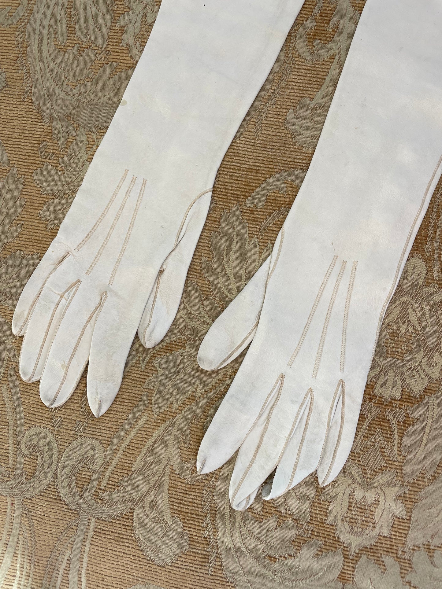1900 - 1930, White Kidskin Elbow Length Gloves